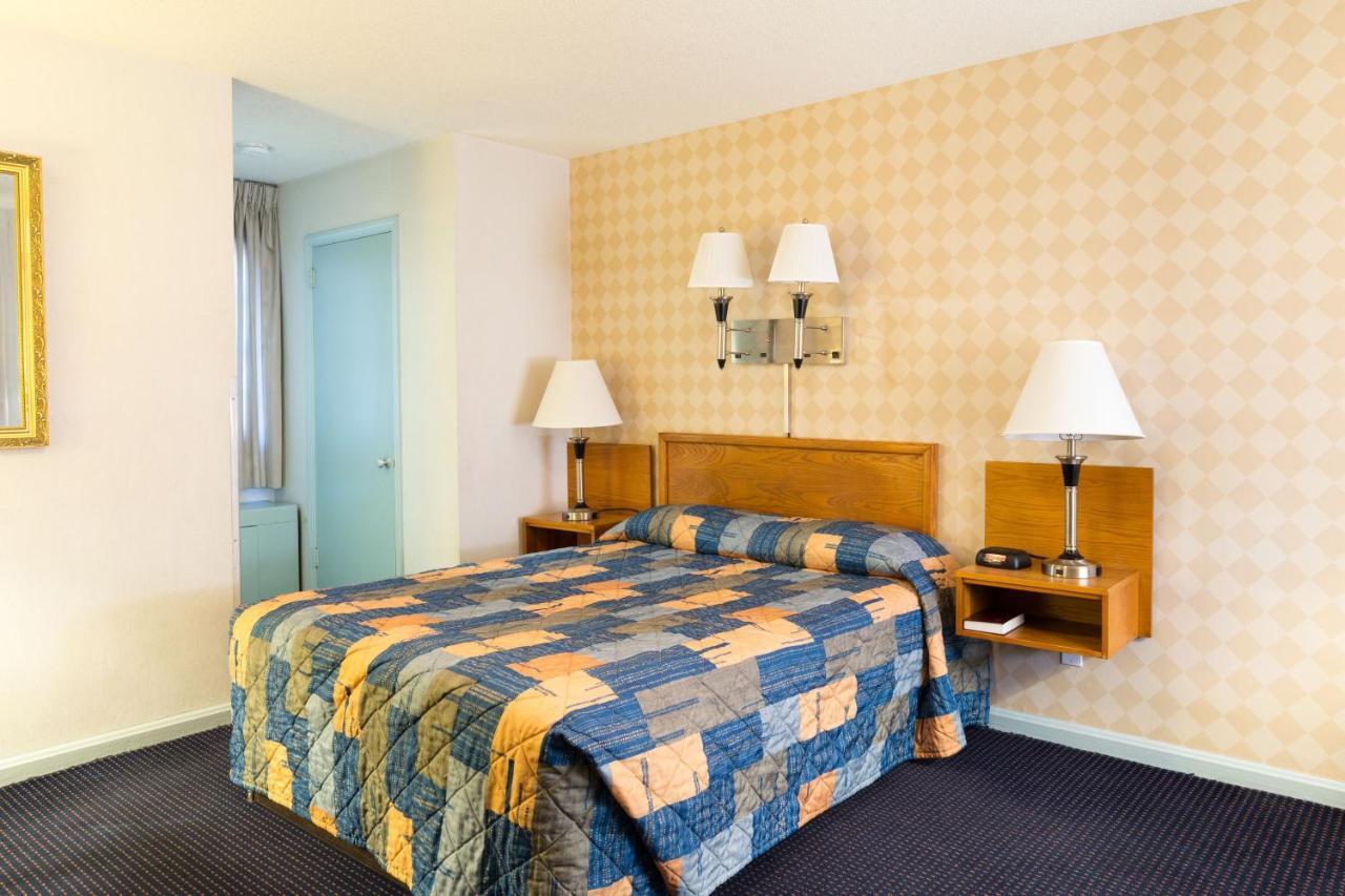 Budget Host Alexandria Motel Bagian luar foto