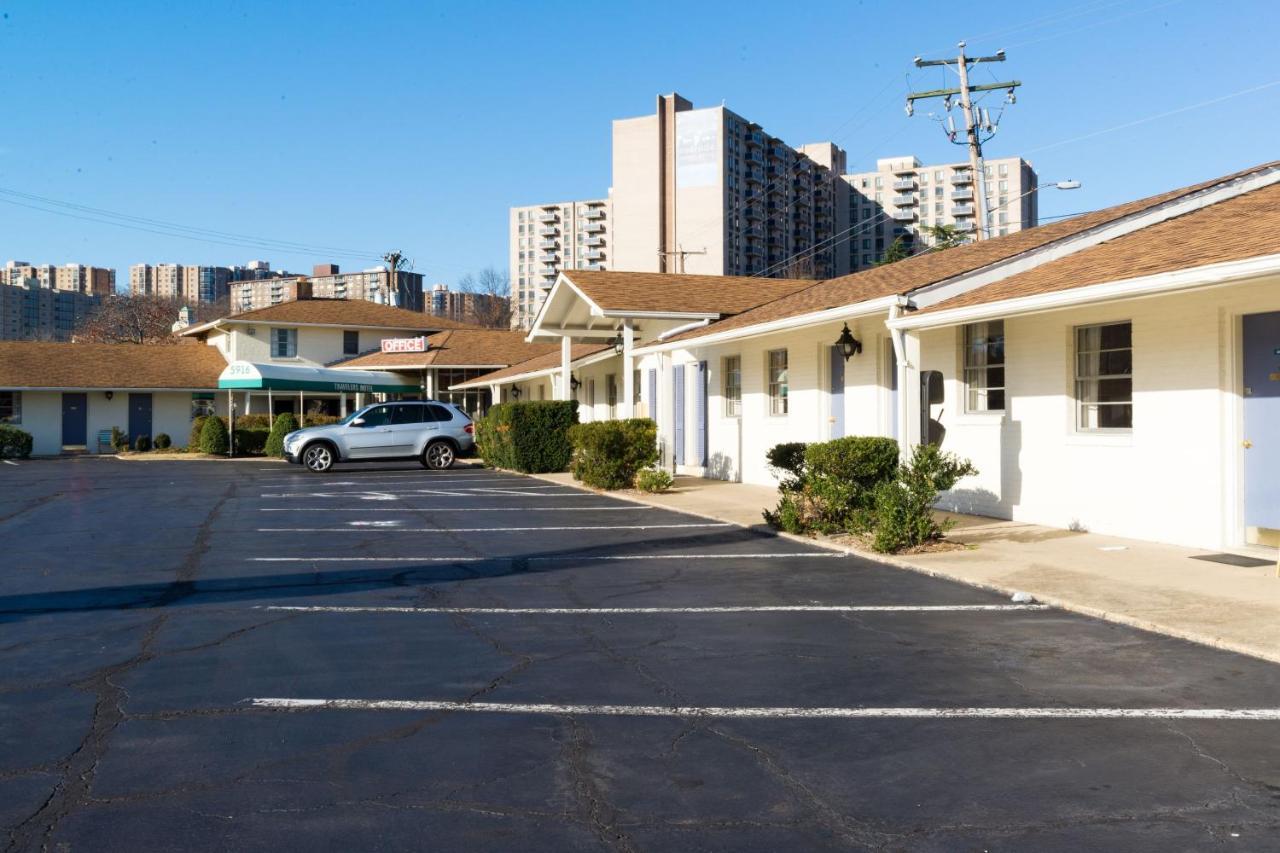 Budget Host Alexandria Motel Bagian luar foto