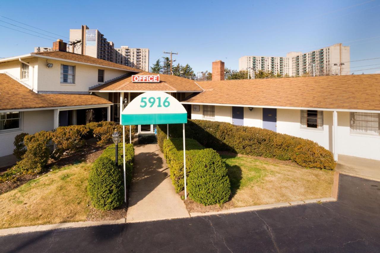 Budget Host Alexandria Motel Bagian luar foto